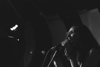 Laura Jannuzzi: Quando ela canta vibra eu