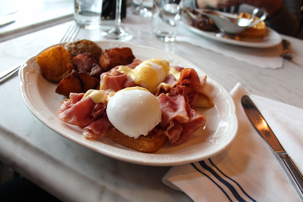Oeuf poche Avert Brasserie West Hartford Brunch