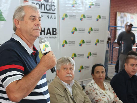 Marcos Bernardelli prestigia evento de entrega de matrículas do Residencial Jardim Novo Londres