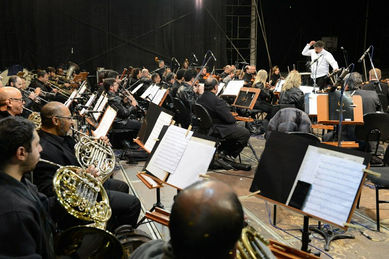 Orquestra Sinfônica de Campinas apresenta "Baile dos Namorados" na Lagoa do Taquaral
