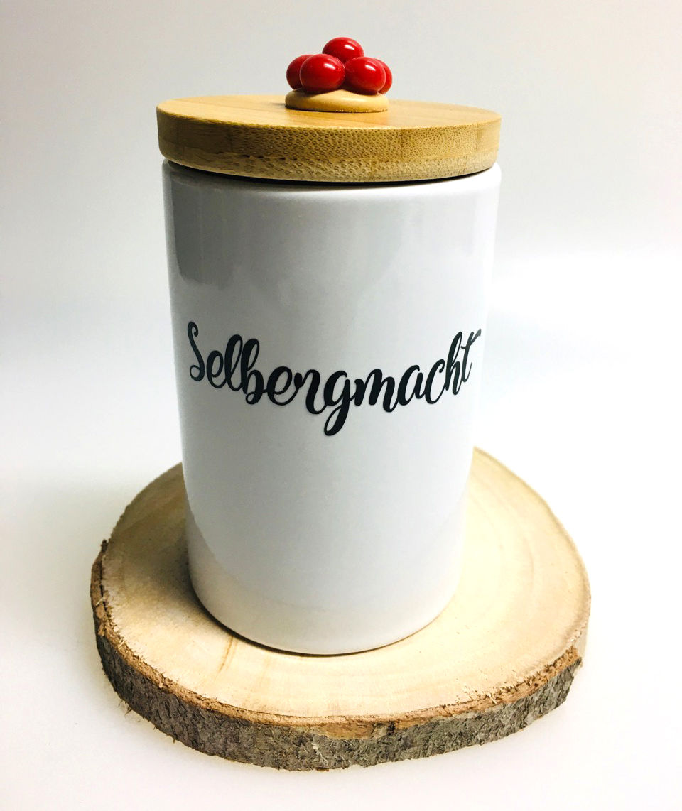 Miniaturbild: Schwarzwalddose mit Hirsch und Bollenhut Gr. S