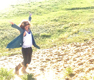 ally expressing on beach_edited_edited_edited.jpg