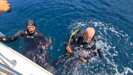 Marmara Adaları Hayalet Ağlar Projesi, dalgıçlar eşliğinde yapılan önçalışmalar neticesinde tespit edilen 25 lokasyonda gerçekleşiyor.