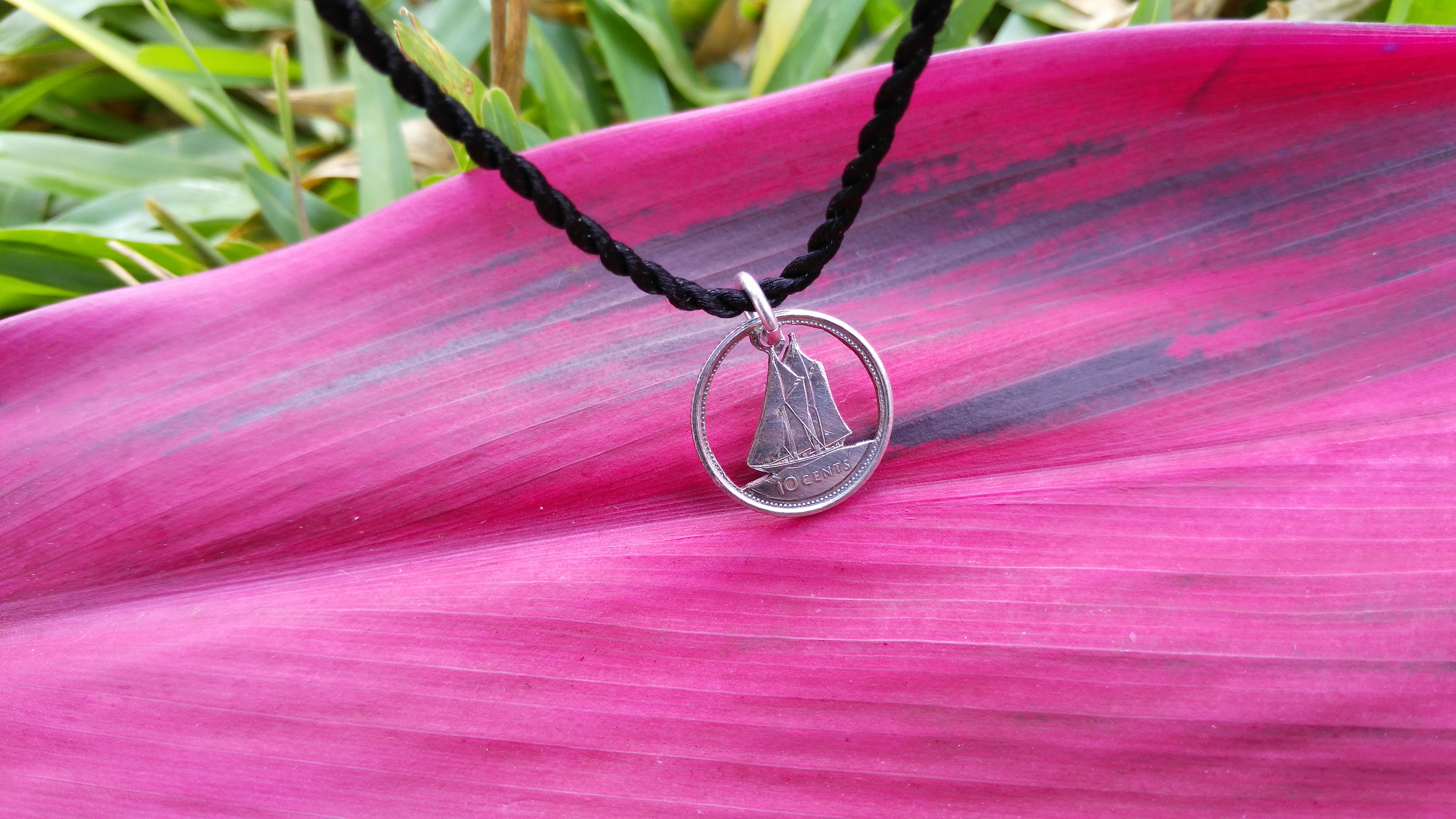 Boat Canada 10 Cents