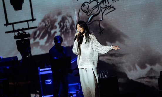 Qiaohan Singer on Stage.JPG