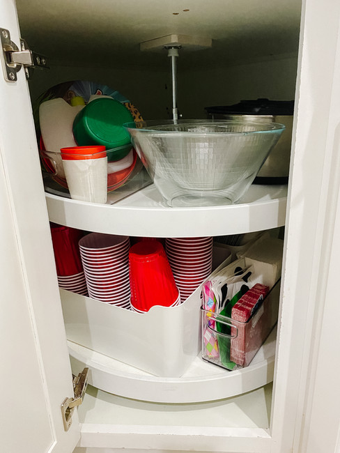 corner kitchen cabinet turntable