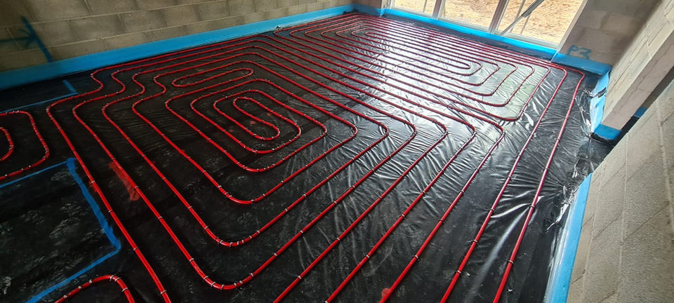 Plot 4 of 4 on a housing development in Goostrey, Cheshire which saw us install the traditional clip system to insulation on the Ground Floors and clip rail system on the First Floors. Followed by a Gypsol Classic flowing screed to finish off.