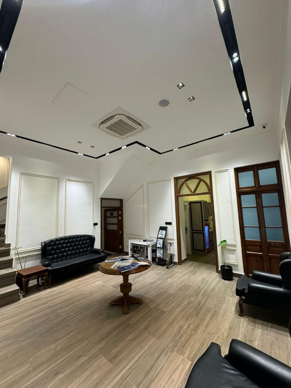 photo_35_2025-10-27_01-45-31