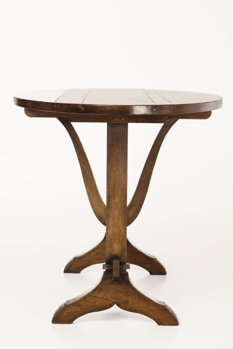 950 end view of a handmade oval wine tasting table from Inventia Design