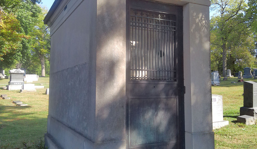 Iowa City's Oakland Cemetery v4