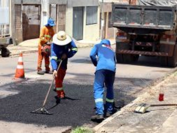 Confira a programação da força-tarefa de tapa-buracos desta semana em Cuiabá-MT