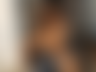 Anitta posta foto ousada e chama atenção com bota de mais de R$ 12 mil