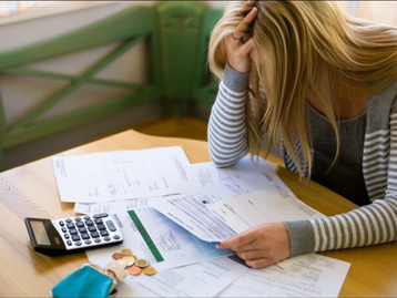 Quatro em cada dez brasileiros dizem estar ‘muito endividados’