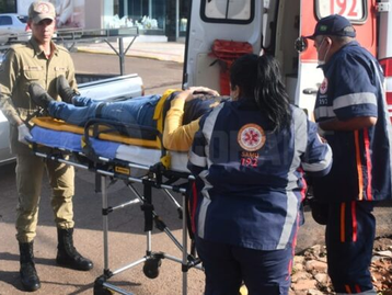 Motociclista fica ferido após bater em carro na Lions Internacional em Rondonópolis 