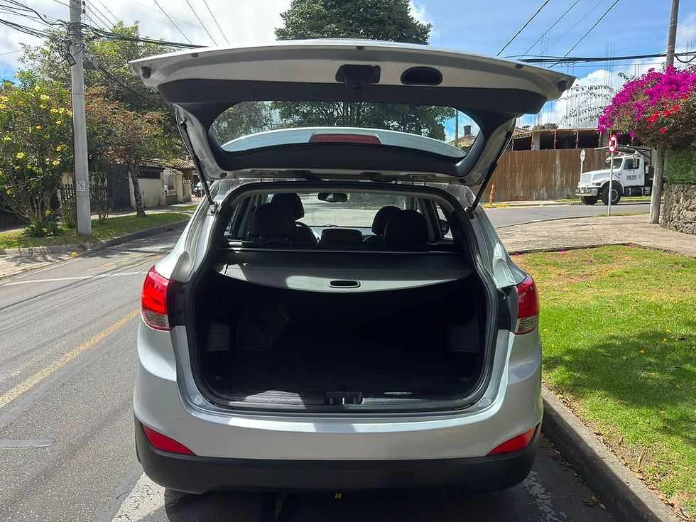 Miniatura: HYUNDAI TUCSON IX-35 2.0l GLS Crdi 4x2 MT DIESEL