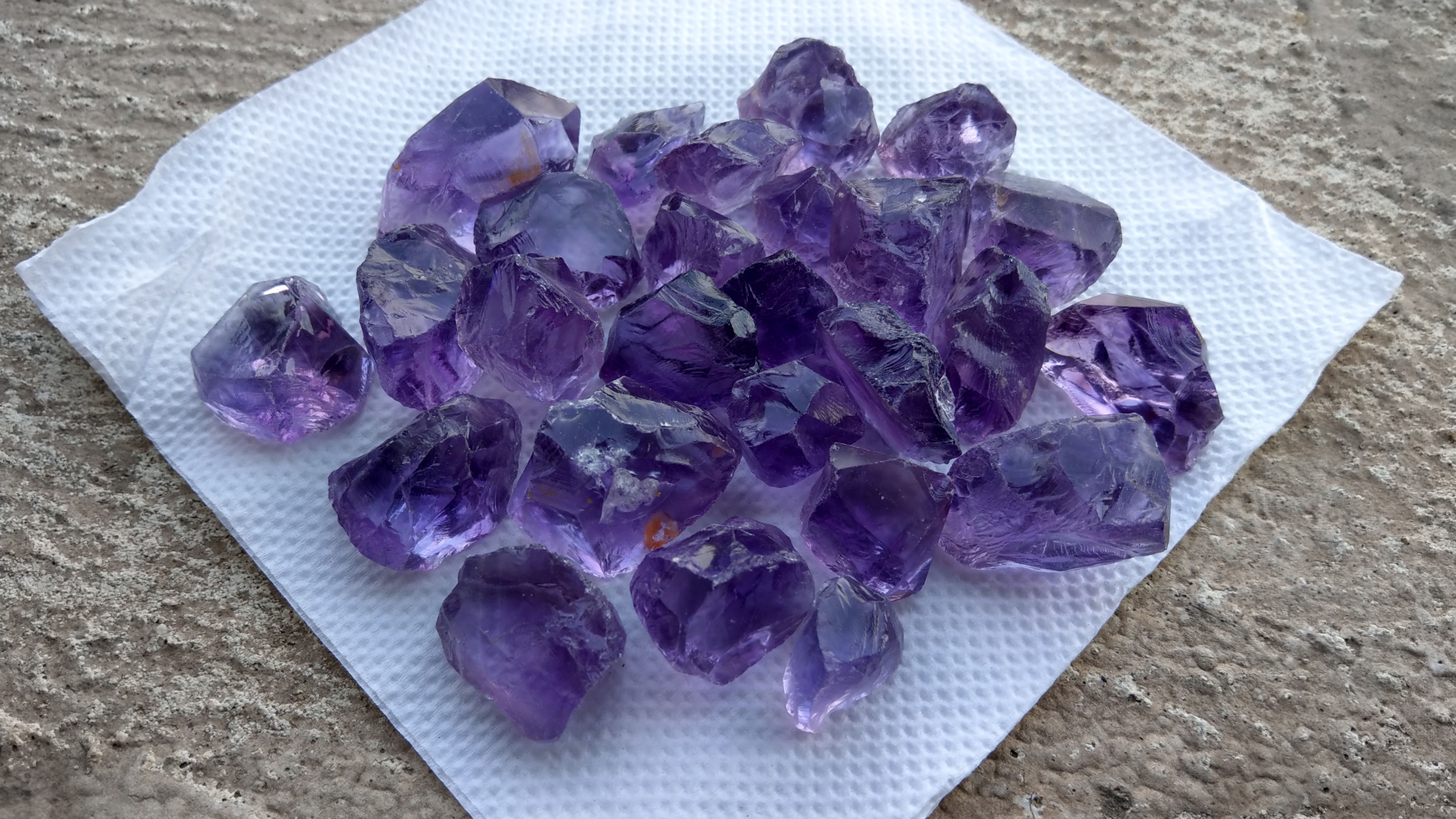 600grams of Facet Quality Jumbo Amethyst Parcel