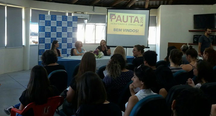 Mesa-redonda sobre exigência do diploma é realizada na UFSM-FW