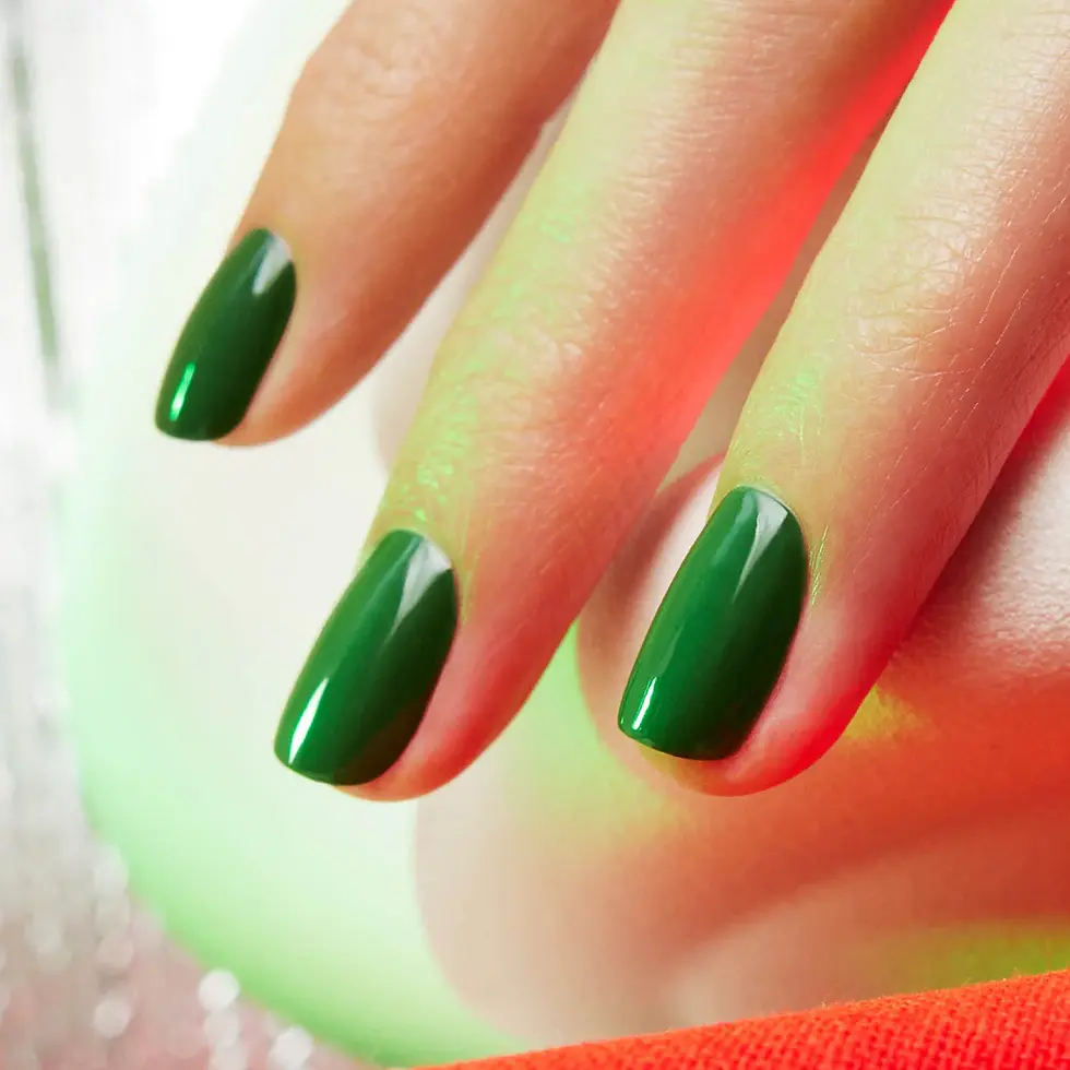 Miniature : MANUCURIST Vernis à Ongles Green teinte Jade sur ongles