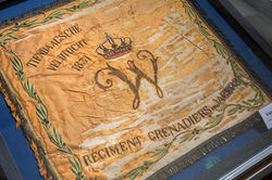 Een oud vaandel van het Regiment Grenadiers en Jagers