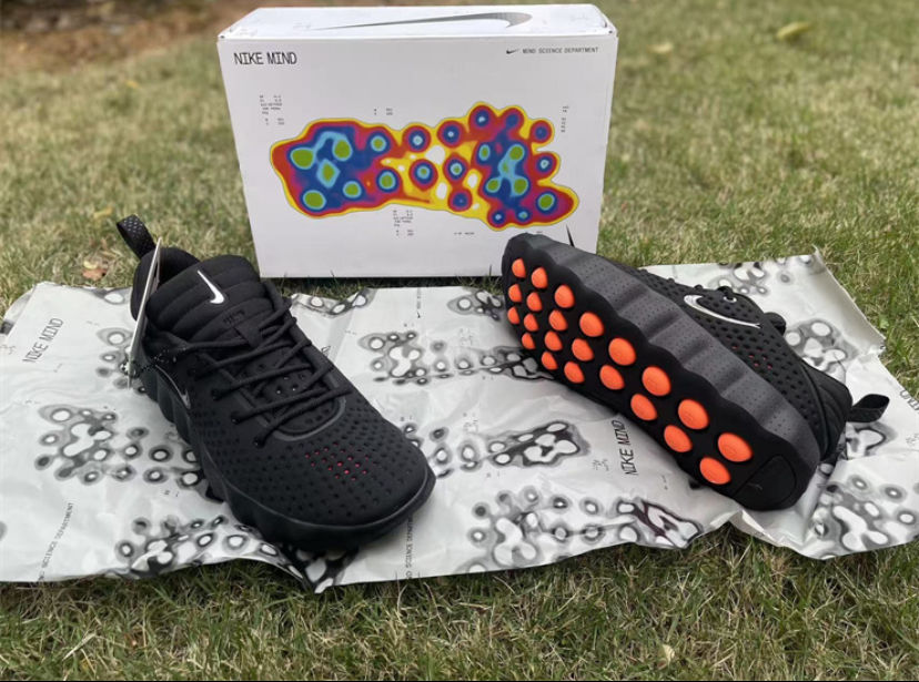 Miniature : Nike Mind 001