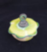 Cockroach-friendly sugar bowl