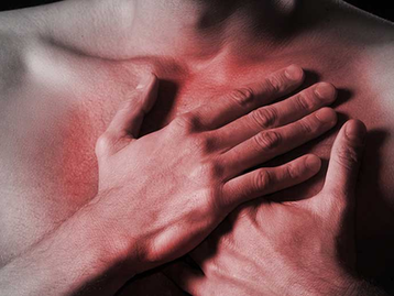 ¿Por qué sientes el corazón acelerado sin razón?