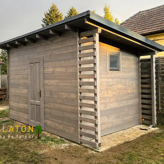 Kerti tároló faház, 4 x 3 méter, lemeztetővel és mini-oldaltúlnyúlással, Balatonszárszó
