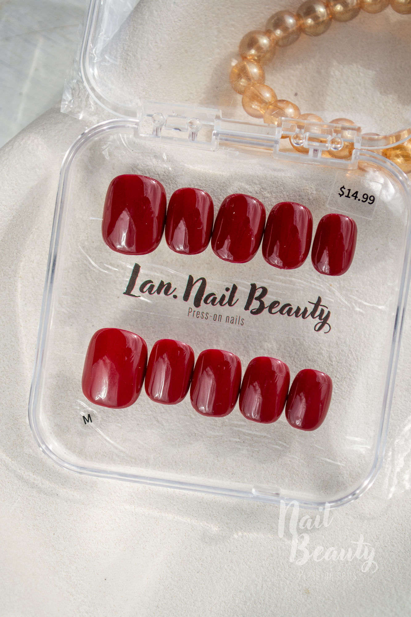 N Press-on nail M