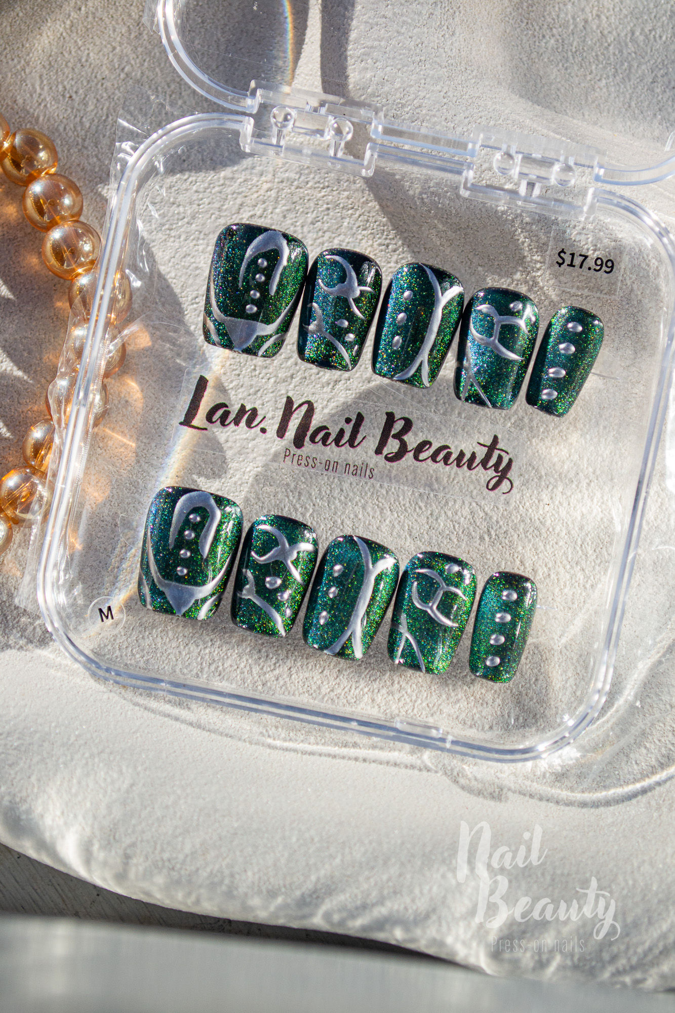 B Press-on nail M