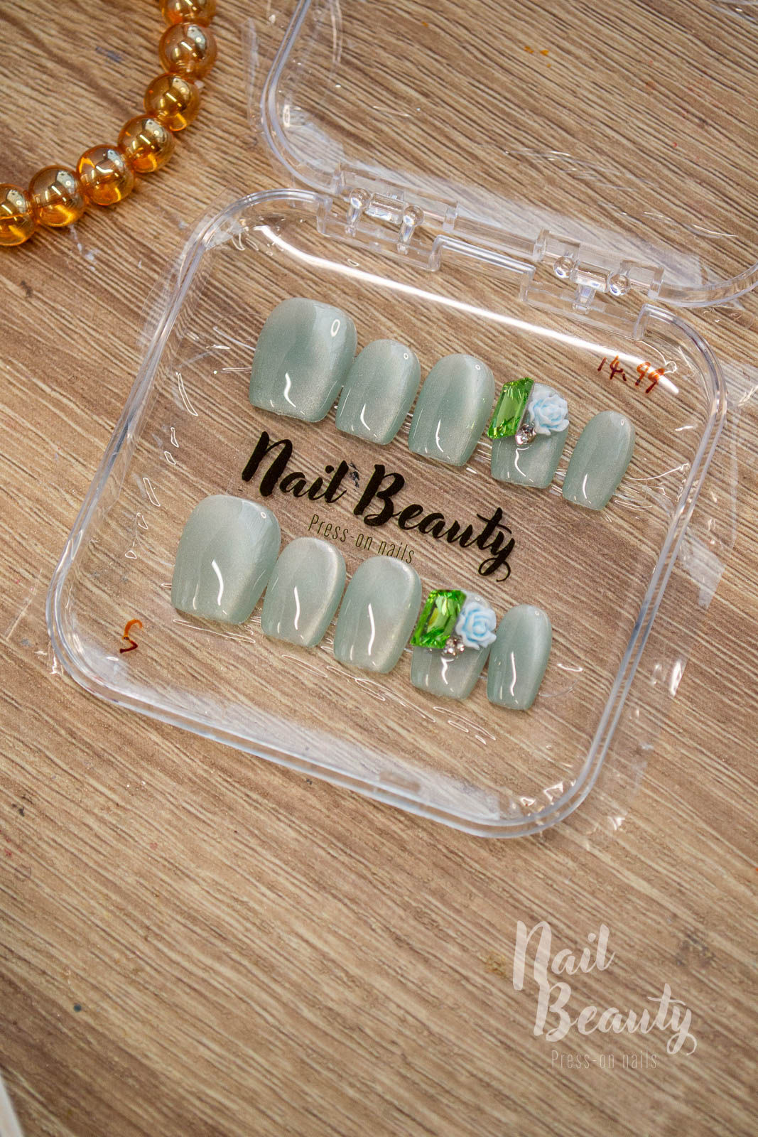 Press-on Nails