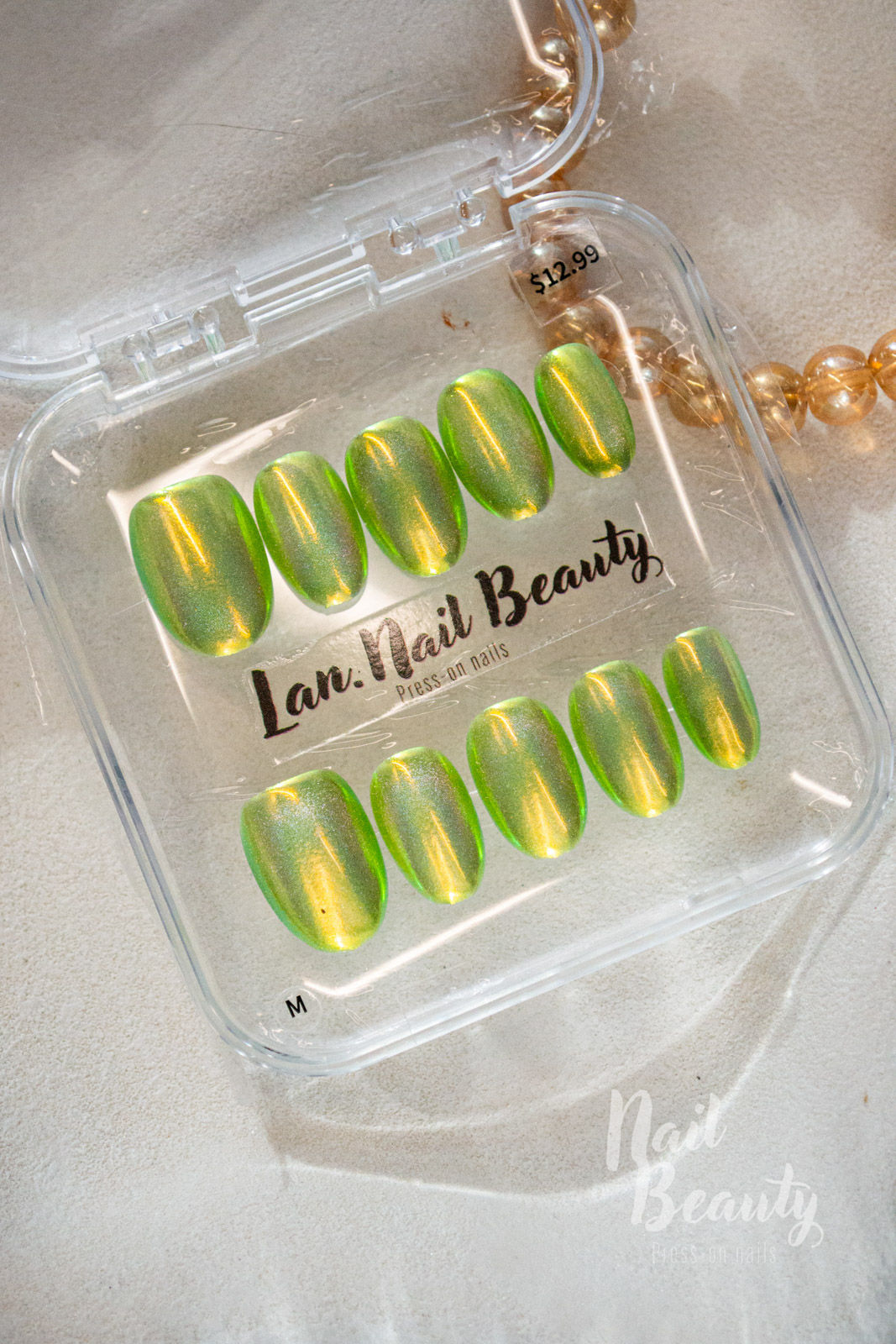 O Cateye Light Press-on Nail M