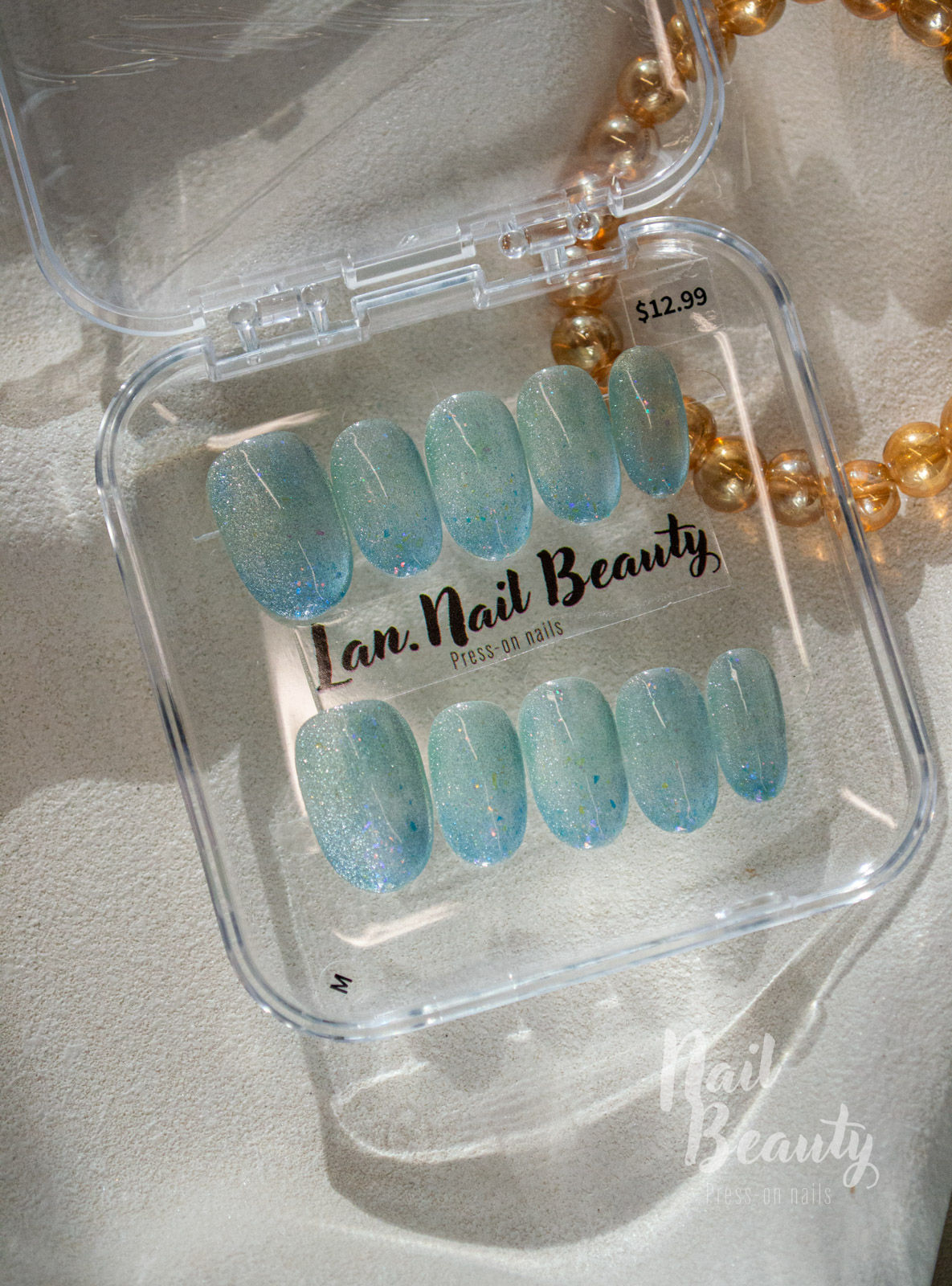 O Cat eye Light Press-on Nail M