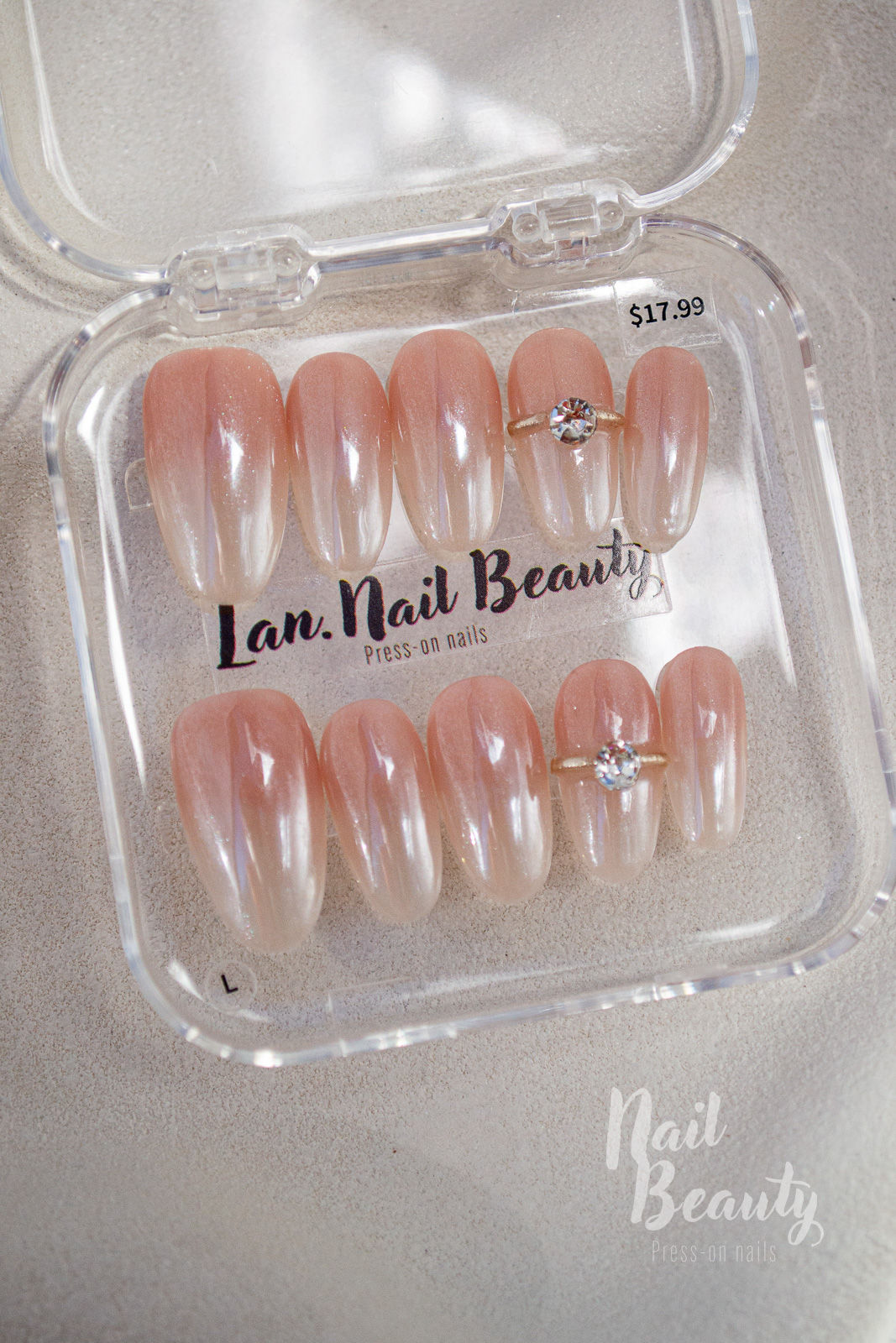 Press-on nail L