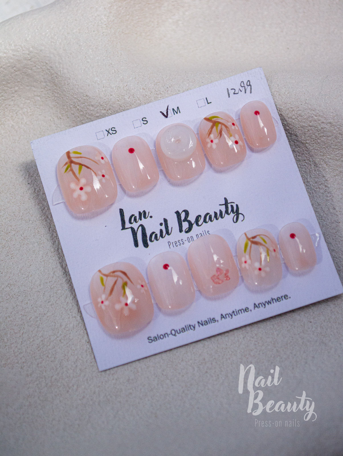 Press-on nail M