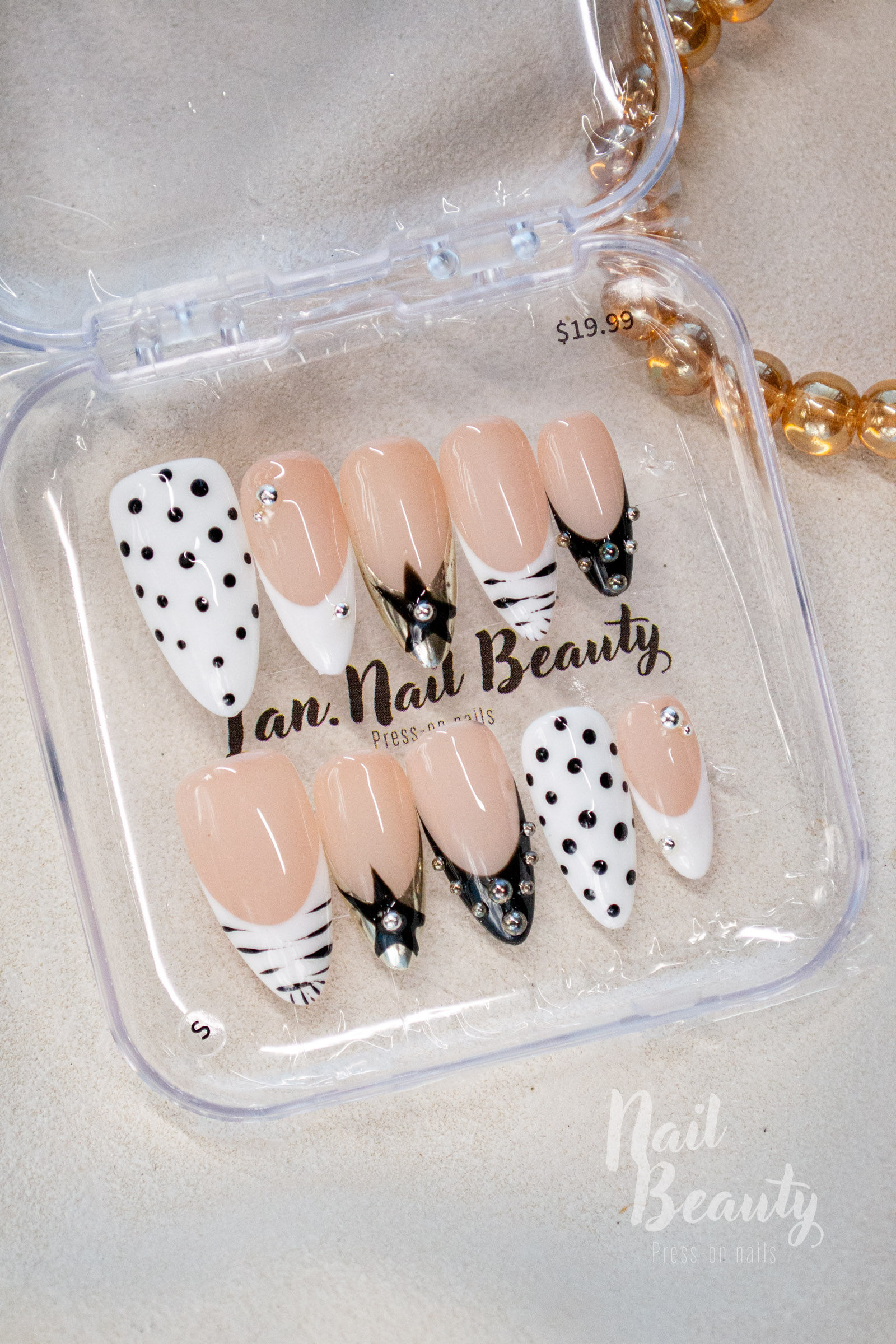 A Press-on nail S/L