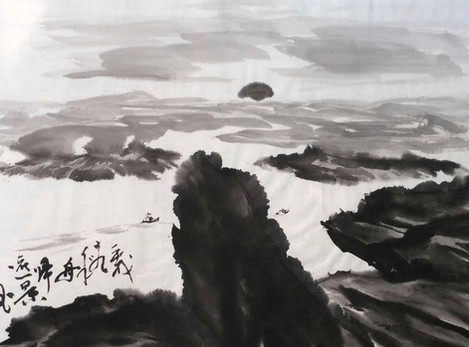 returning boat in the distant view