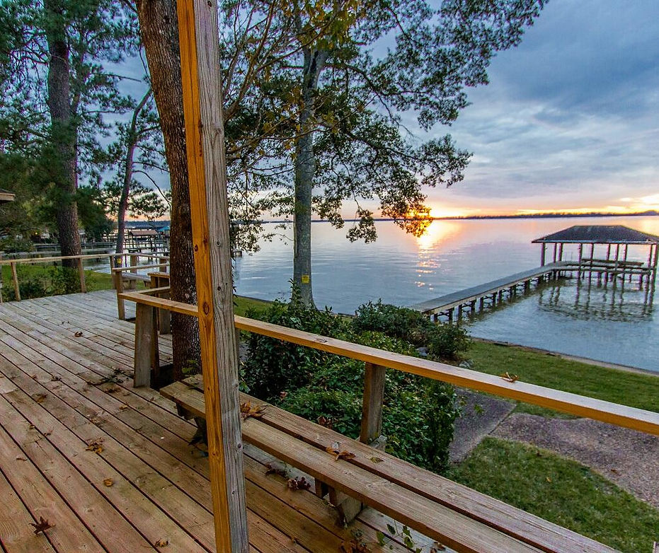 Houston Vacation Rental - Buffalo Bob's Lake Houston Vacation Rental .jpg