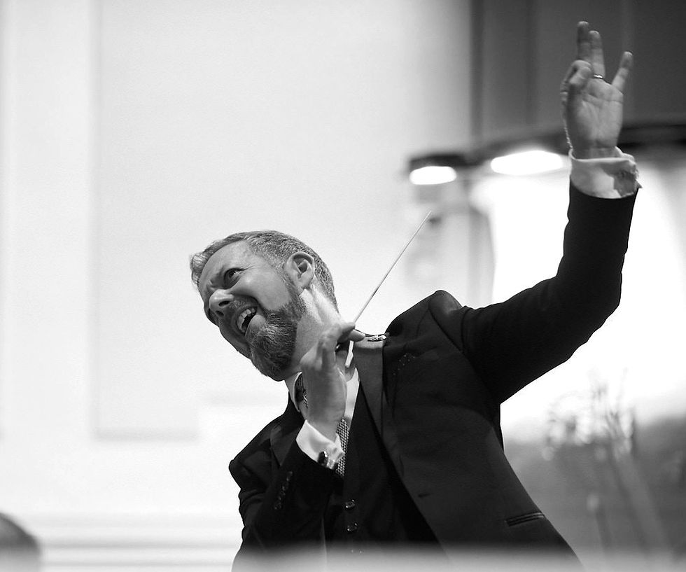 Simon Chalk Conductor