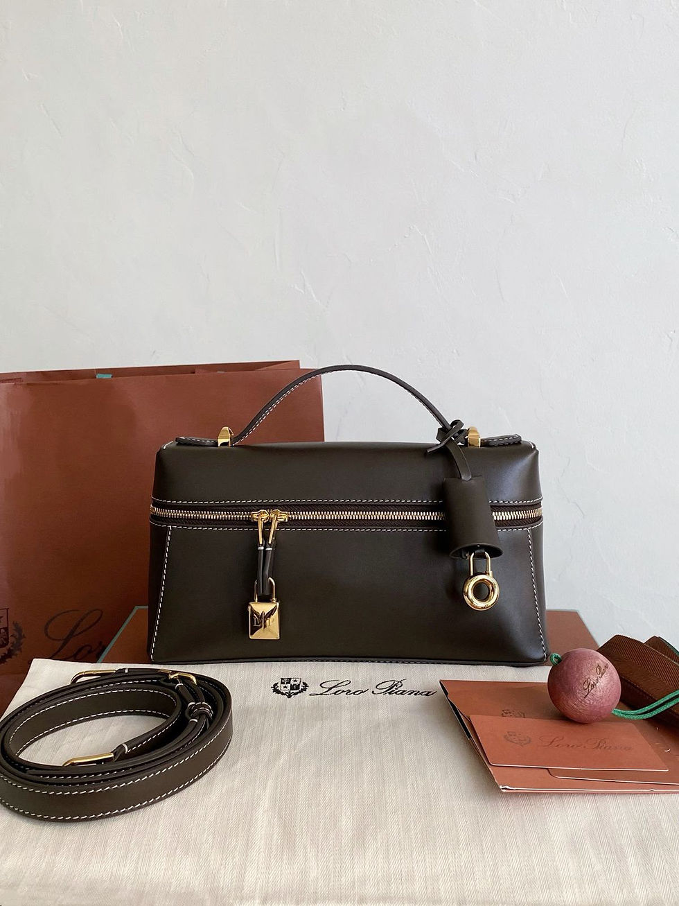 Thumbnail: Loro Piana Extra Bag L23