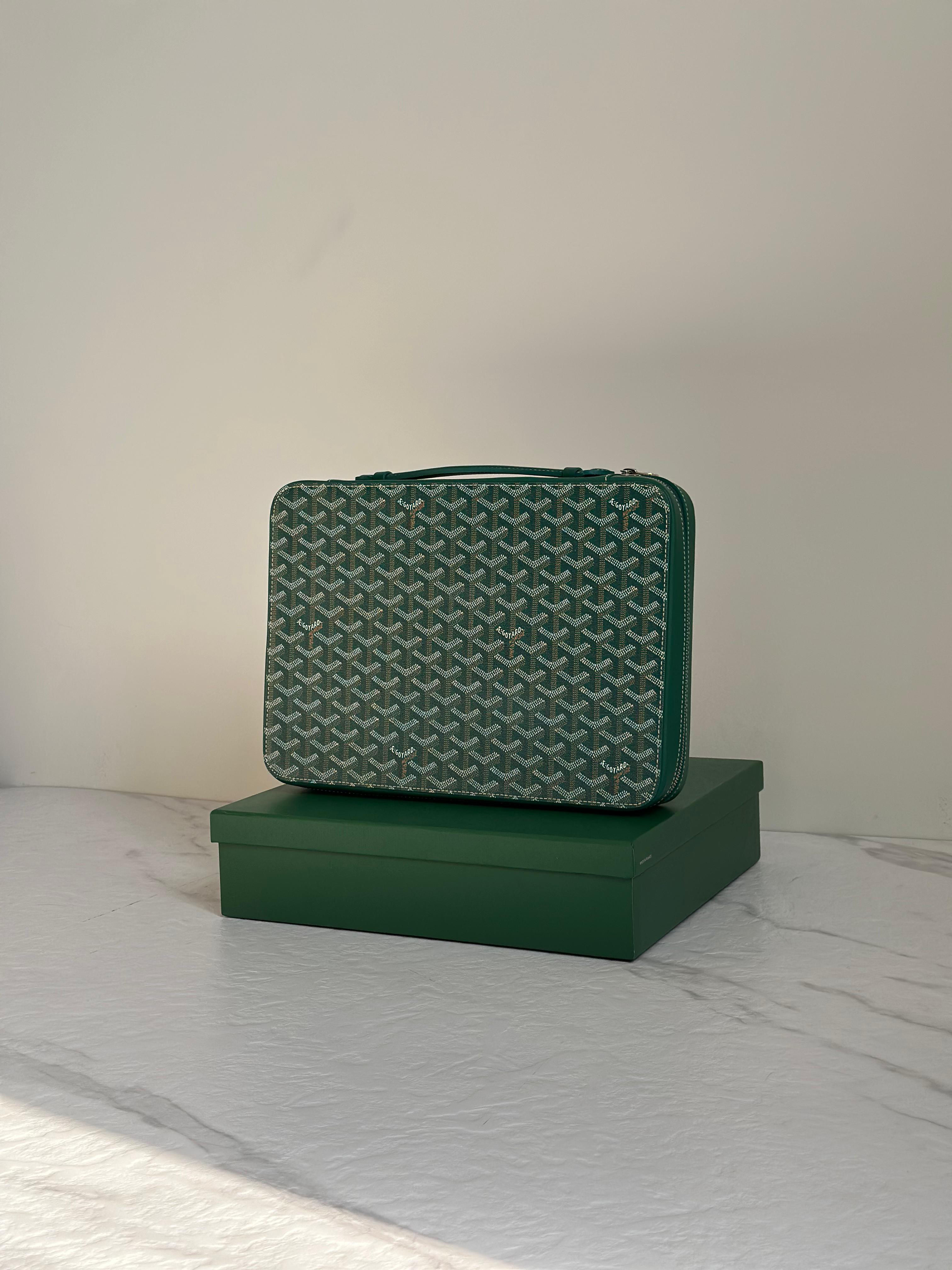 Goyardine Universal Companion Portfolio Bag
