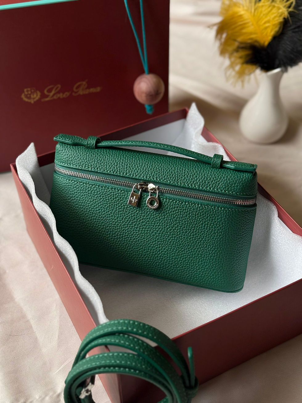 Thumbnail: Loro Piana Extra Pocket Bag