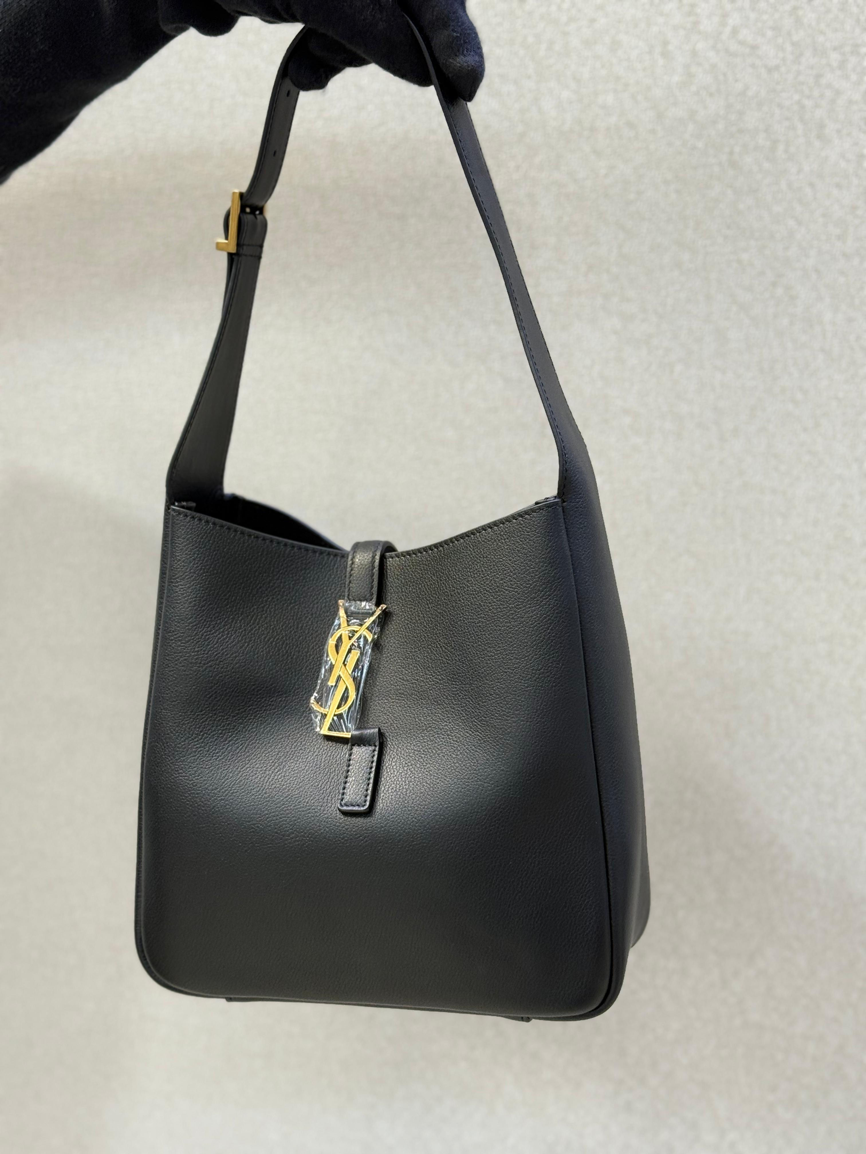 YSL Le 5 A 7 Shoulder Bag