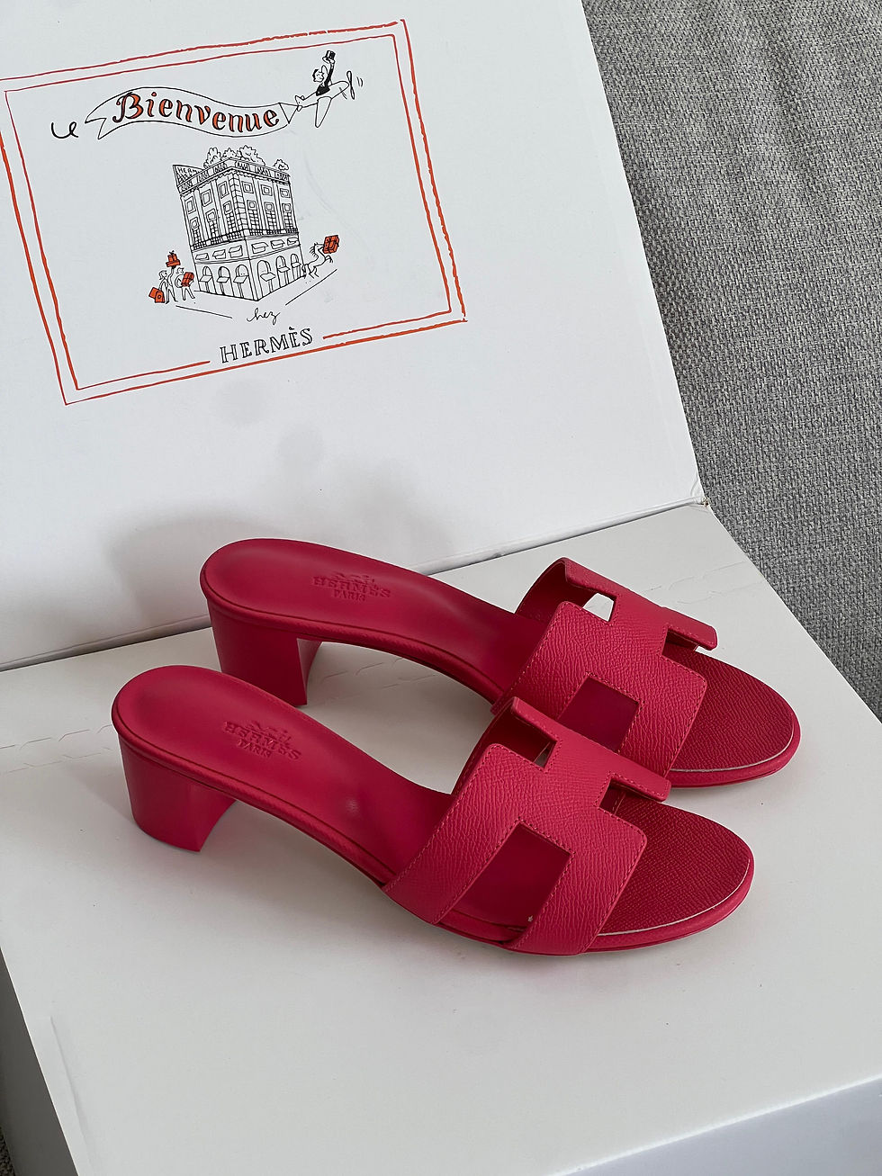 Thumbnail: Hermes Oasis Sandal