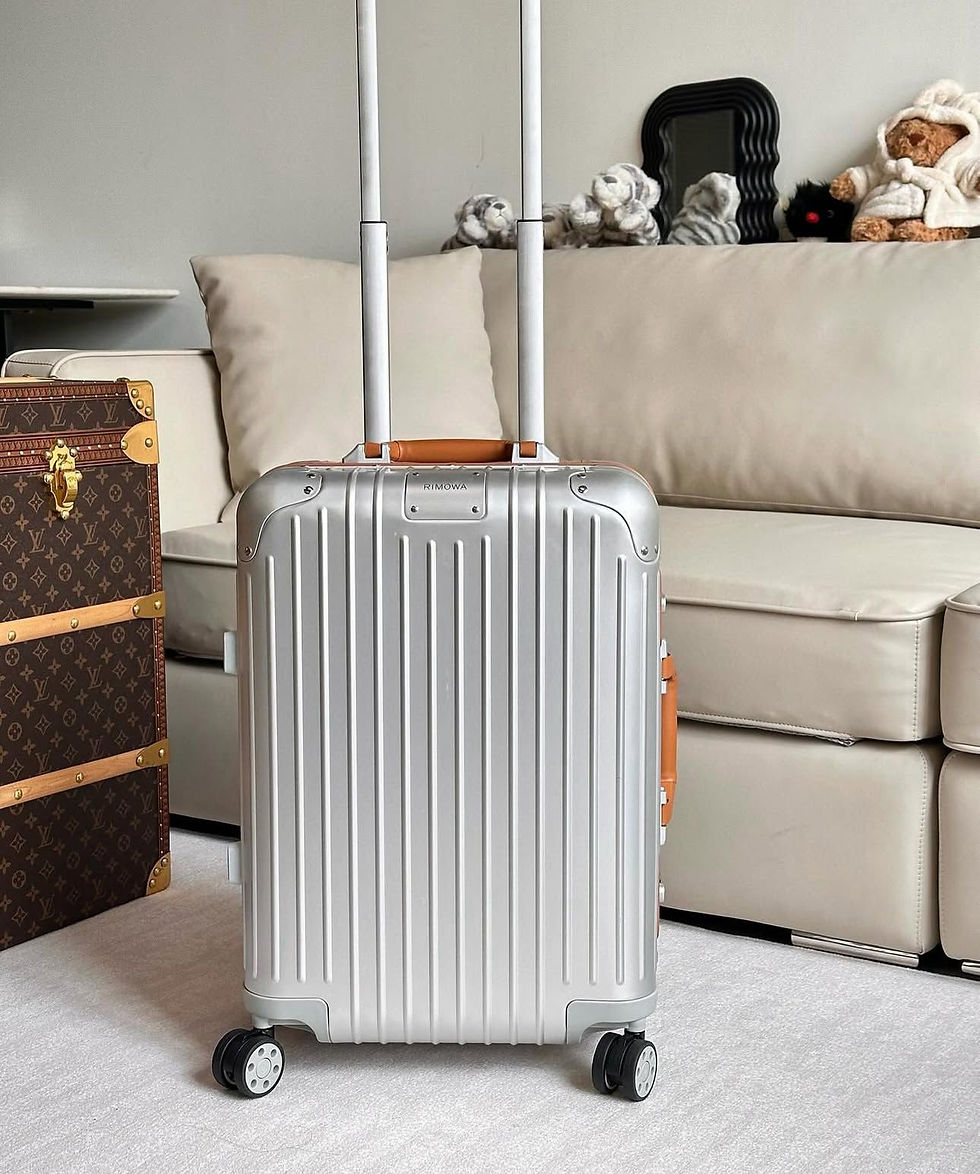Thumbnail: Rimowa Cabin Twist Suitcase