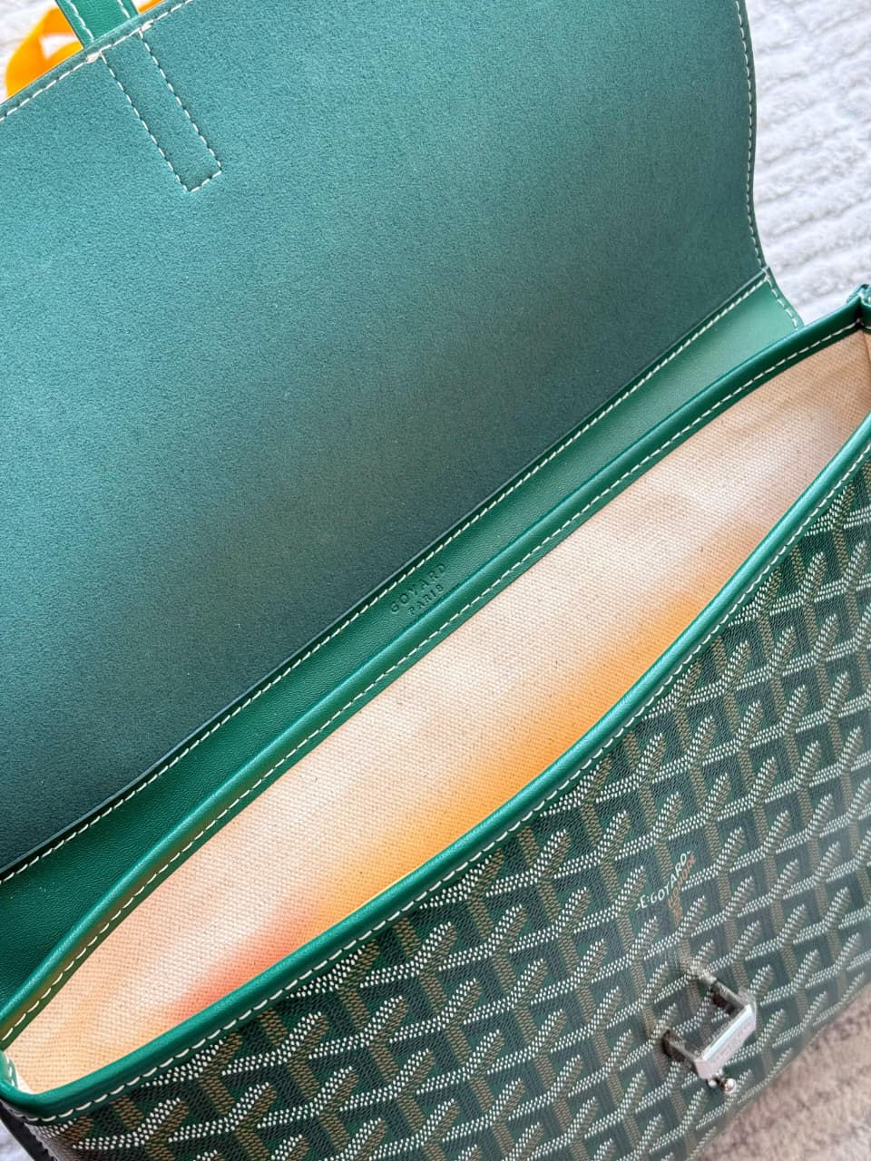 Thumbnail: Goyard Coursier Messenger