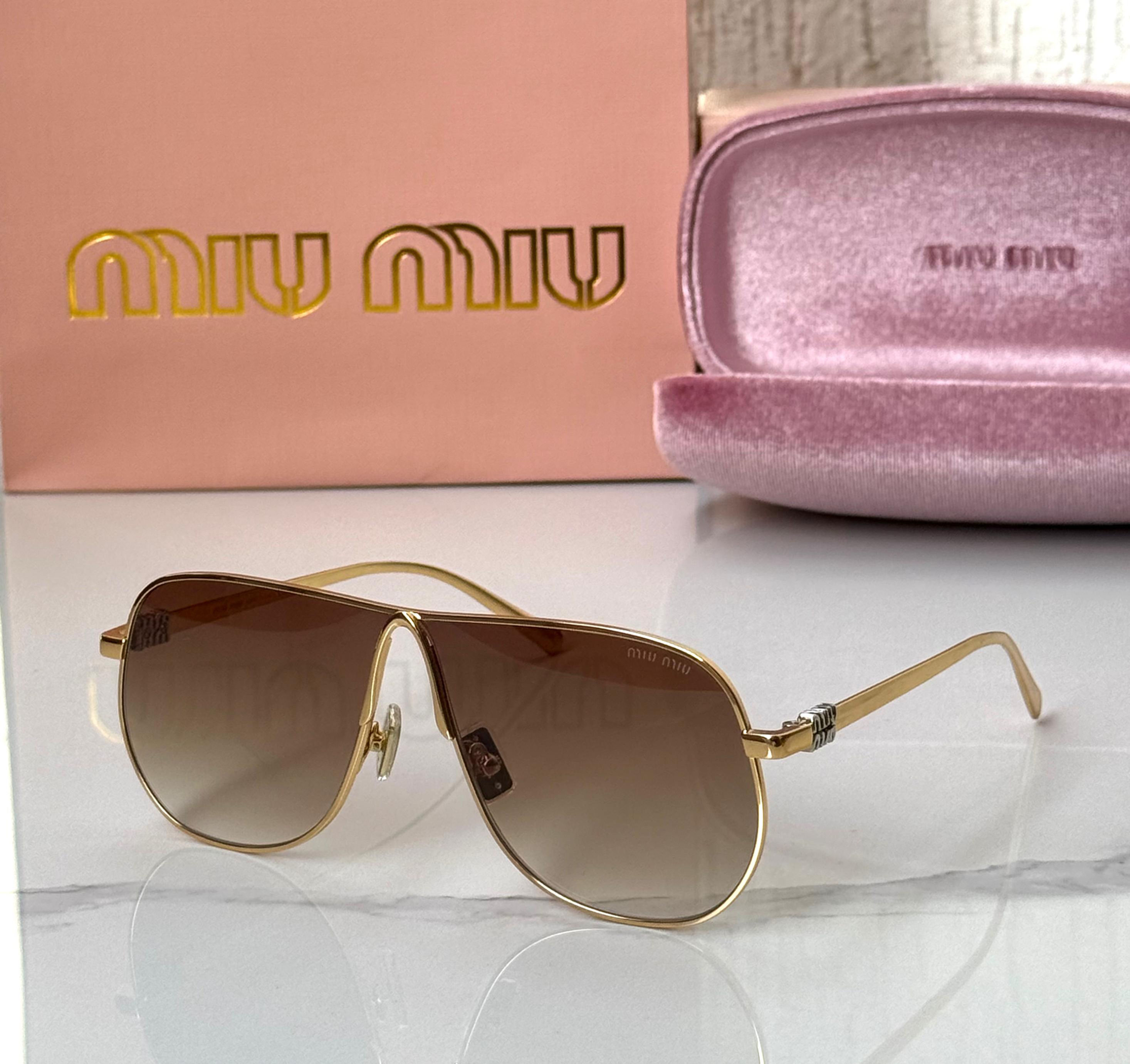 MIU MIU Sunglasses