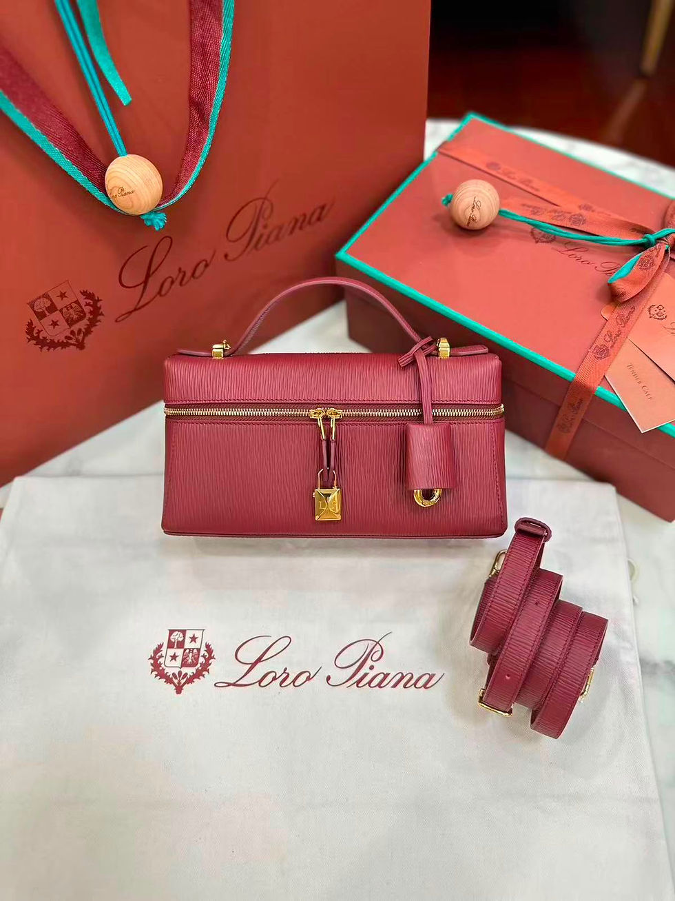 Thumbnail: Loro Piana Extra Bag L23