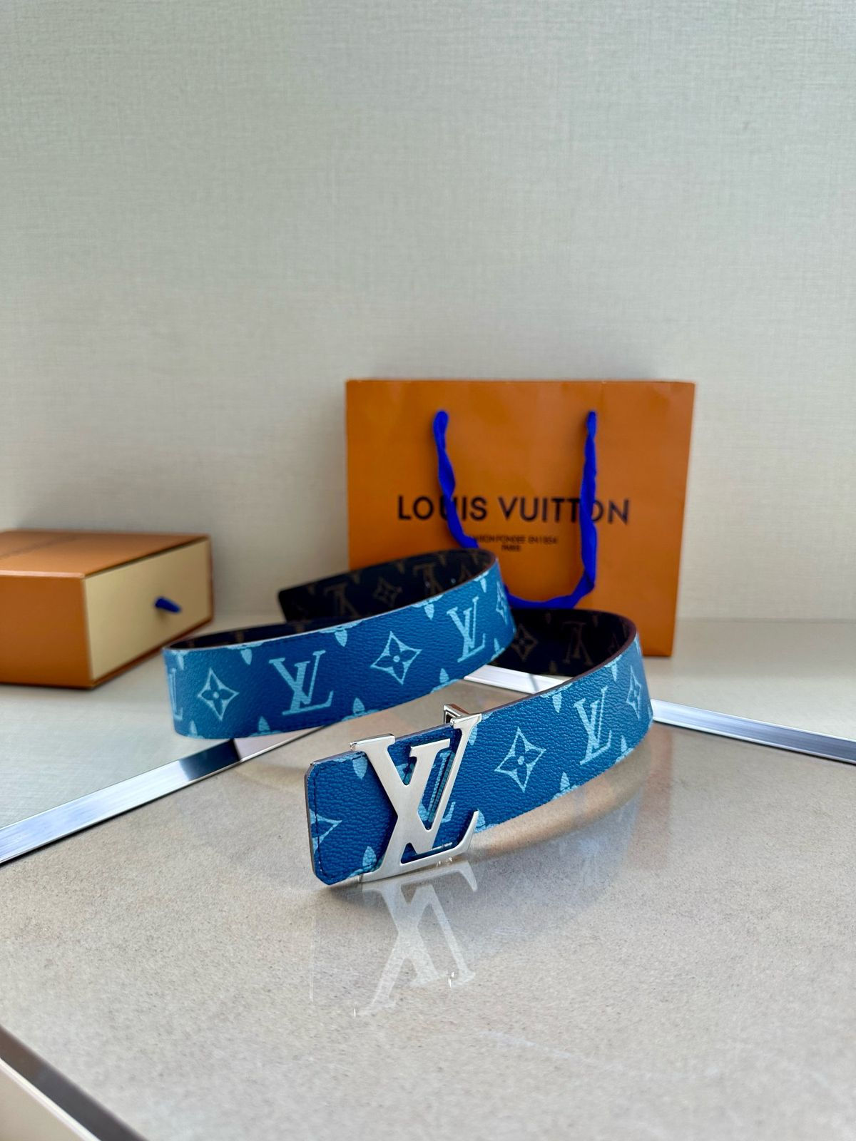 LV Reversible Belt