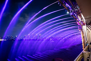 Banpo Bridge Moonlight Rainbow Fountain on Han river in Seoul, capital of South Korea_edit