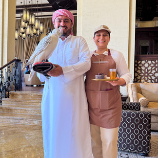 Laksventures at Anantara Qasr Al Sarab: Caught in the golden hour, wrapped in spa bliss, and living the slow life — swipe through my desert photo diary for a visual taste of stillness, sunlight, and style.